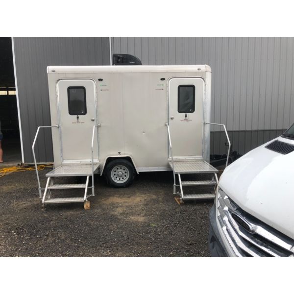 Where to rent restroom trailer rental in Fort Wayne, Syracuse, Bluffton, Auburn, Angola or surrounding areas. Rent portable restroom trailer with Summit City Rental.